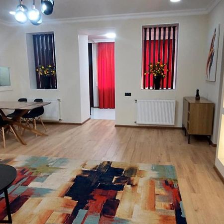 קוטאיסי Guest House Theodora מראה חיצוני תמונה